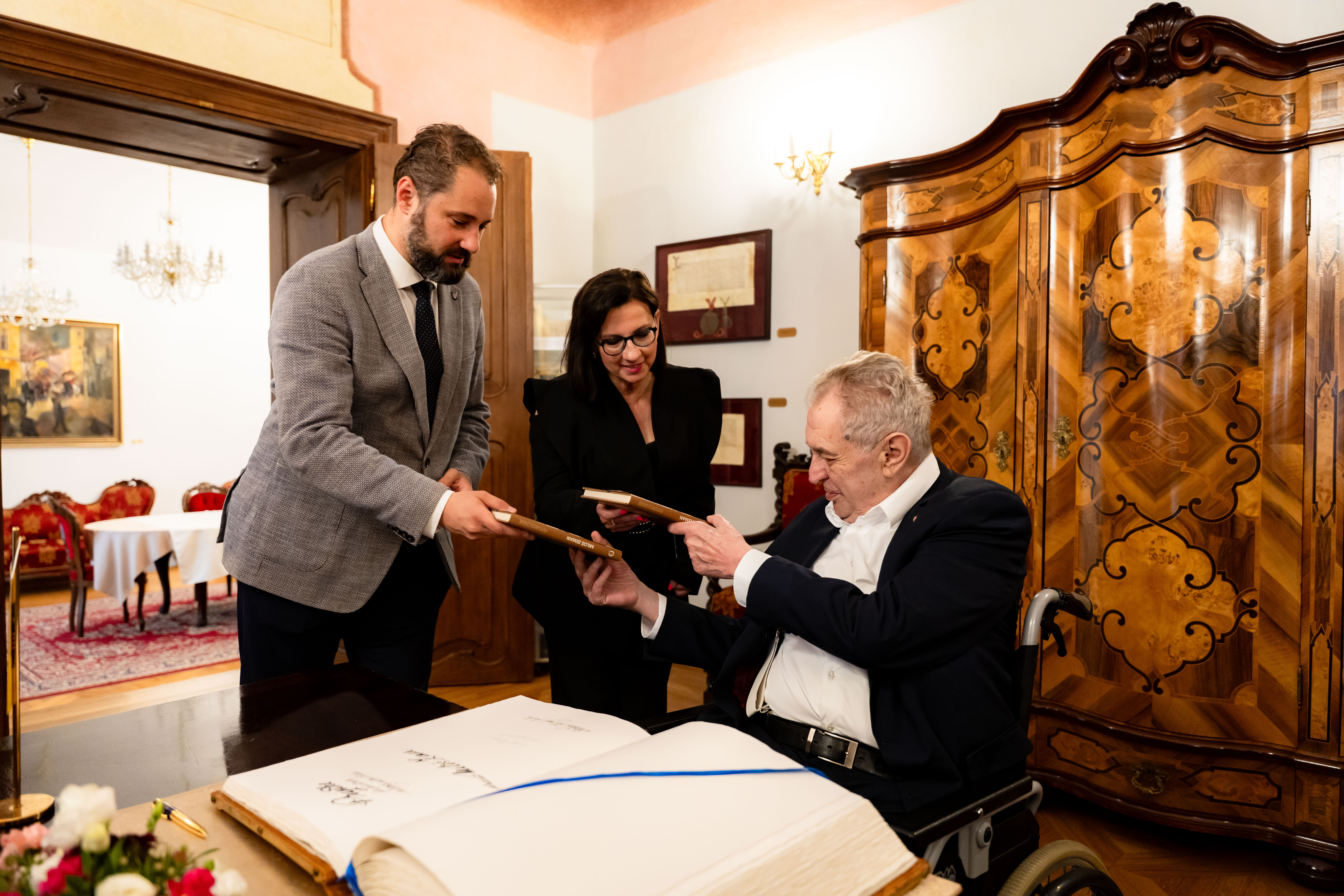 Prezident ZEMAN V Kosiciach so Schusterom -1-89